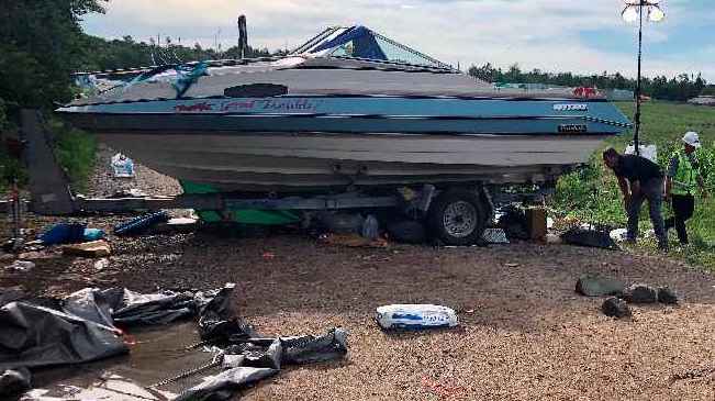 2021-06-07 boat blockade 2021 06 07 boat blockade - Winona Journal