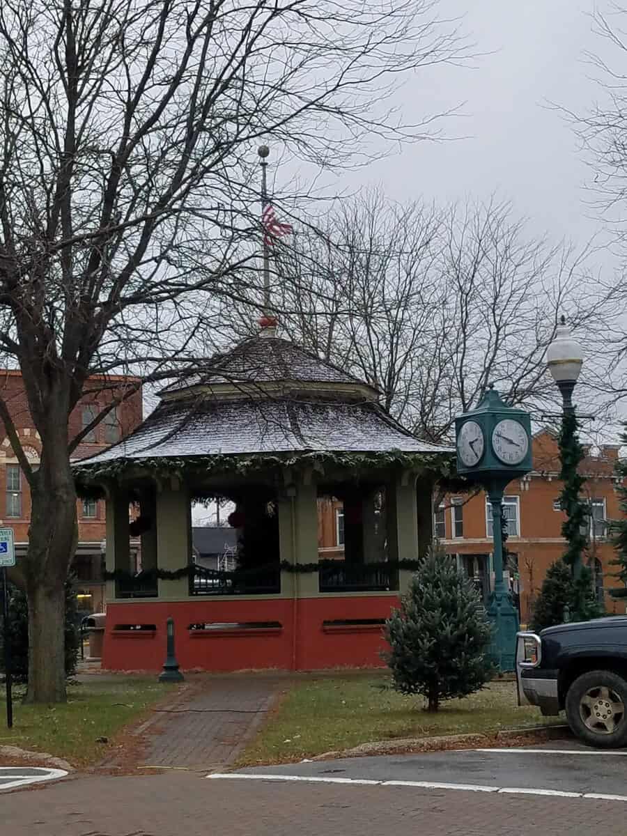 2021-12095 galesv tiwn square snow 2021 12095 galesv tiwn square snow scaled - Winona Journal