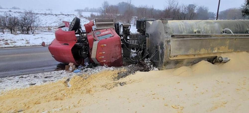 2023-03-0 truck iverturnwi5 2023 03 0 truck iverturnwi5 - Winona Journal