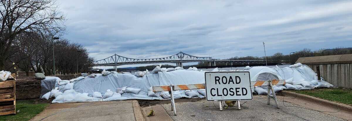 2023-04-19 sandbags kevee park