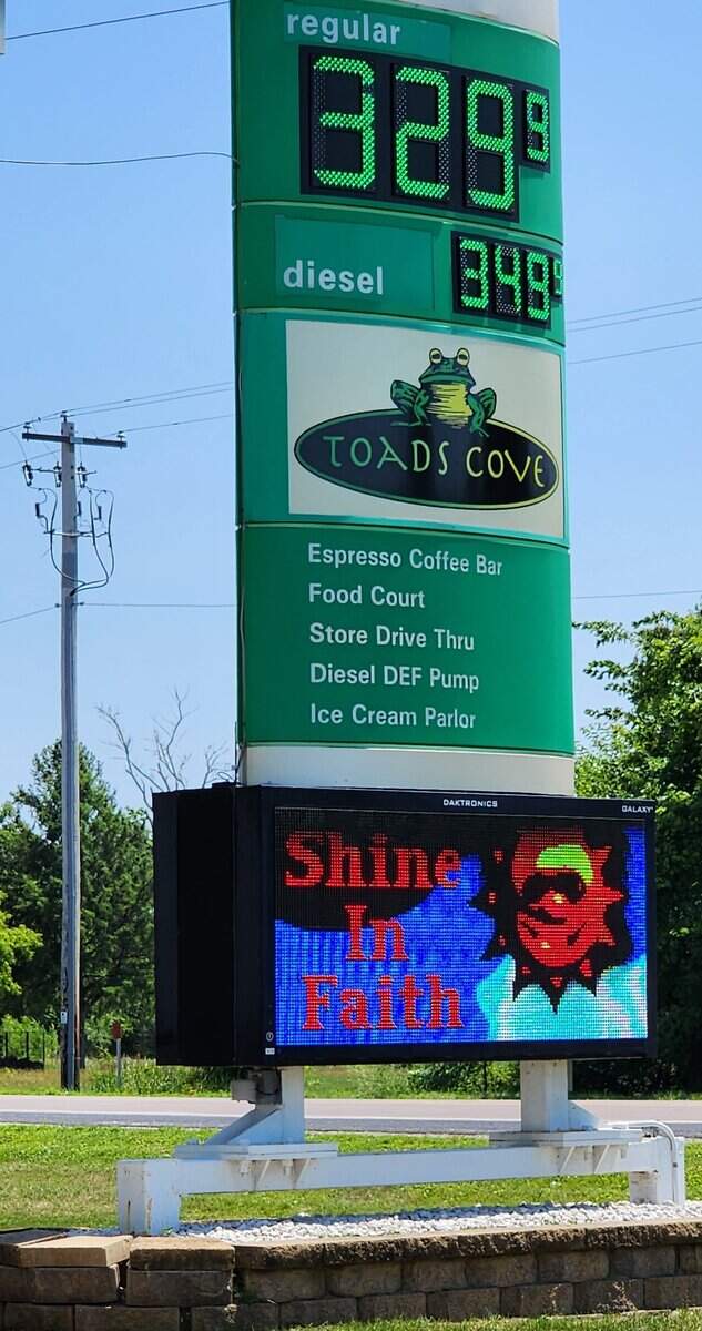 2023 07 xx toads sove sign - Winona Journal
