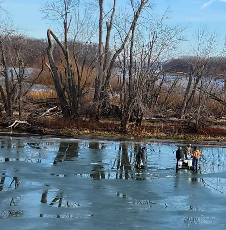 2024-12-08 ice fishung fleetg harboi 2024 12 08 ice fishung fleetg harboi 1 - Winona Journal