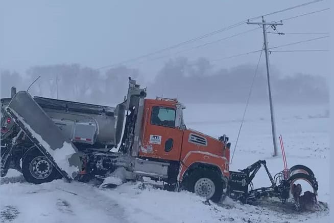 2025-03-05 MnT plow inblizzard X 2025 03 05 MnT plow inblizzard X - Winona Journal