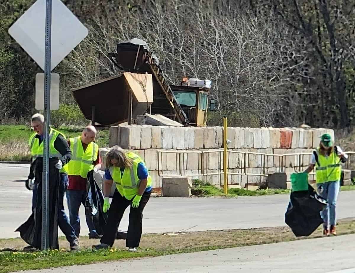 2025 04 26 WNA rverv uew drvesprig cleaning - Winona Journal