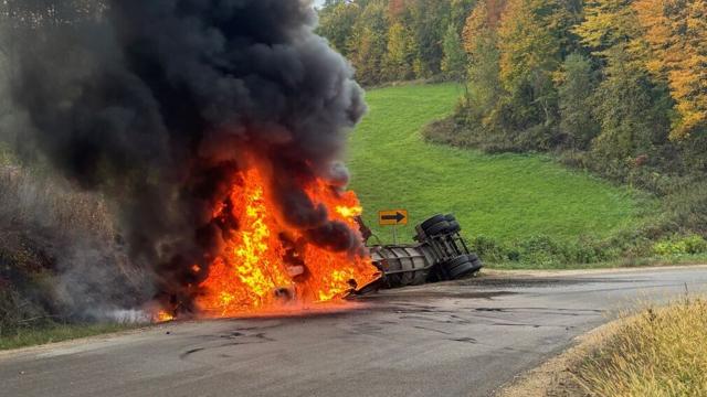 2025-10-16 manure truck fire DURAND 2025 10 16 manure truck fire DURAND - Winona Journal