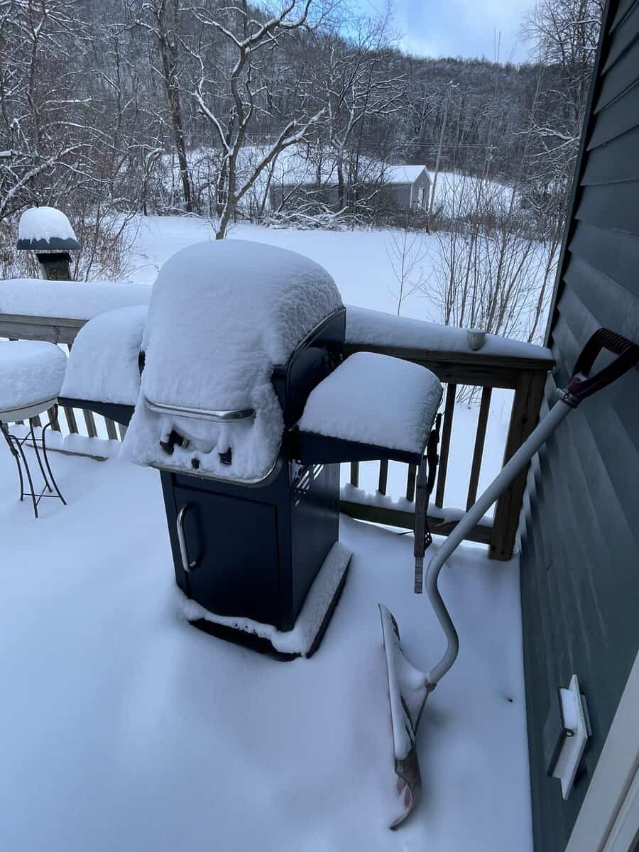 2025-11-30 patio grill SNOW 2025 11 30 patio grill SNOW scaled - Winona Journal