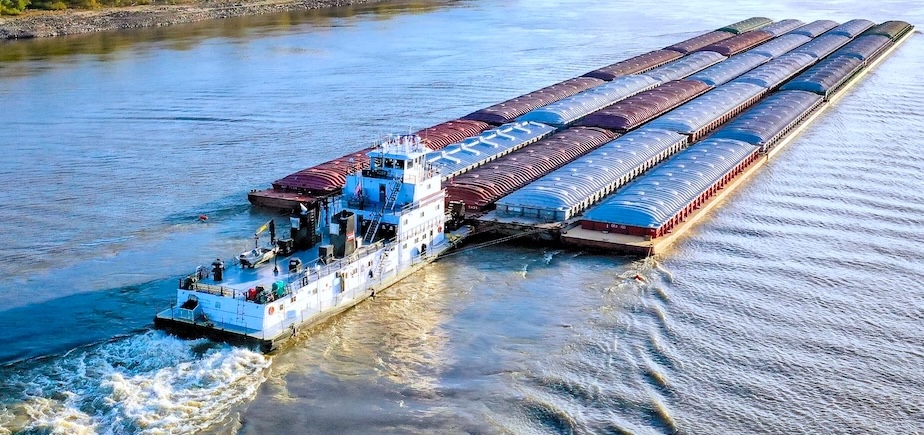 BOAT Misspi rvr BAGE TOW BOAT Misspi rvr BAGE TOW - Winona Journal