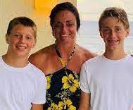 DANCA Jolene w sons logan, riley