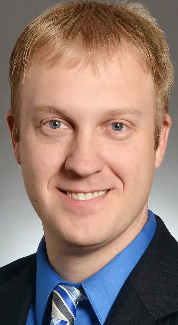 EICHIRNjustun mn sen D EICHIRNjustun mn sen D - Winona Journal