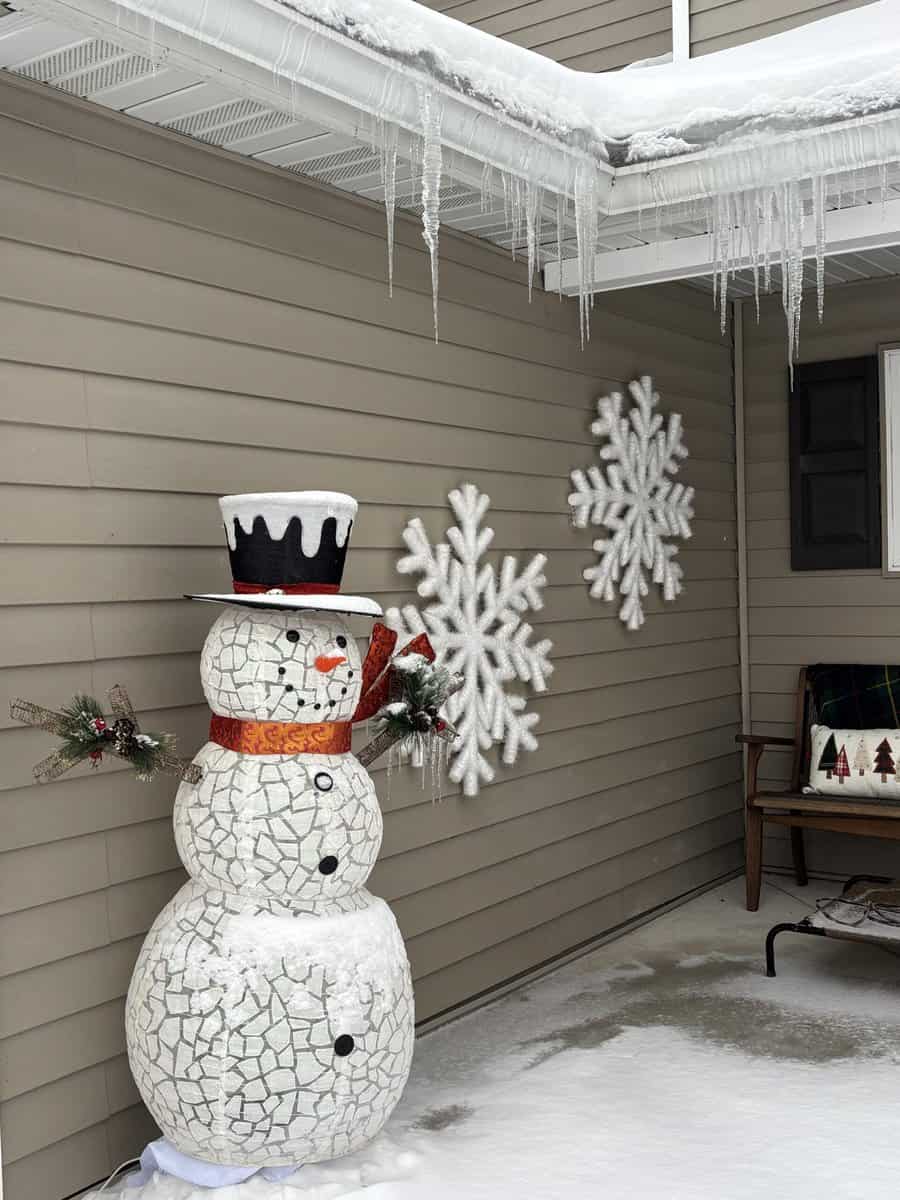 FROSTY snowman .ds kev oreilly FROSTY snowman .ds kev oreilly scaled - Winona Journal