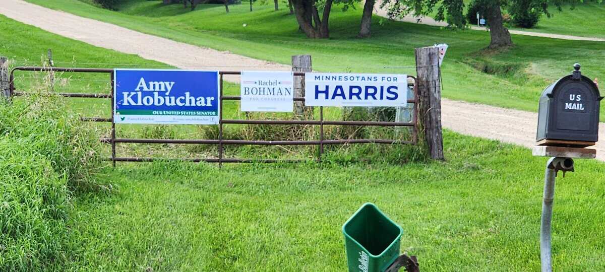HaARRS prez yard sugn