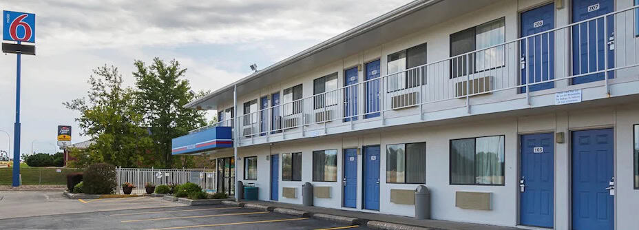 RST Motel 6 copy RST Motel 6 copy - Winona Journal