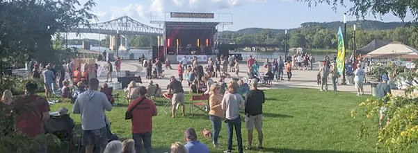 WNA brew ‘n Que at Levee