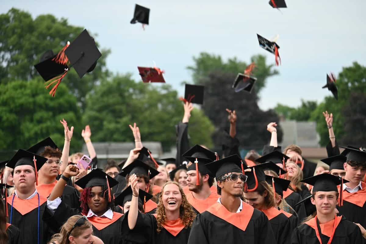 WNA hs gradutn 202y WNA hs gradutn 202y - Winona Journal