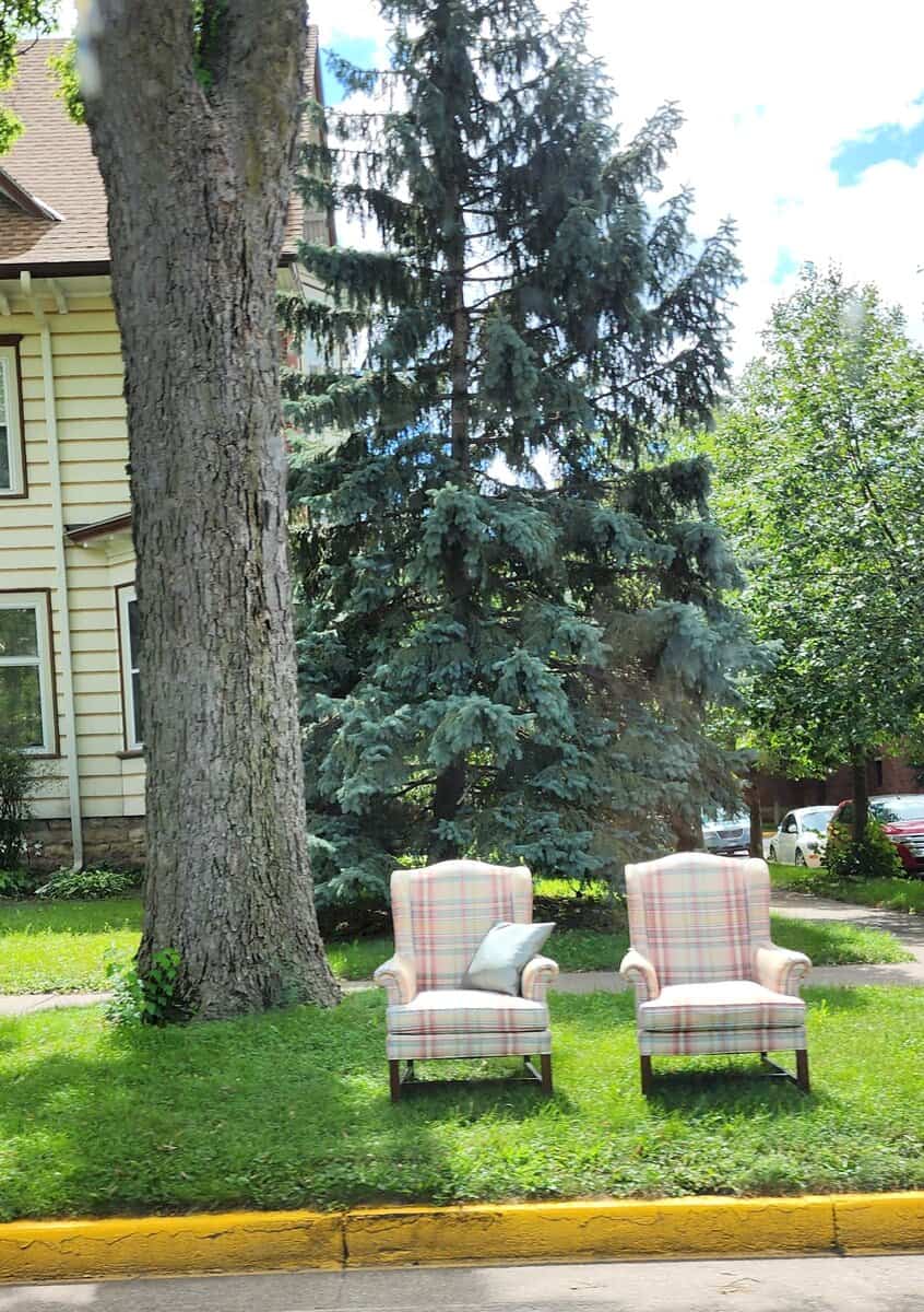 WNA upholstered armchairs onstreet - Winona Journal