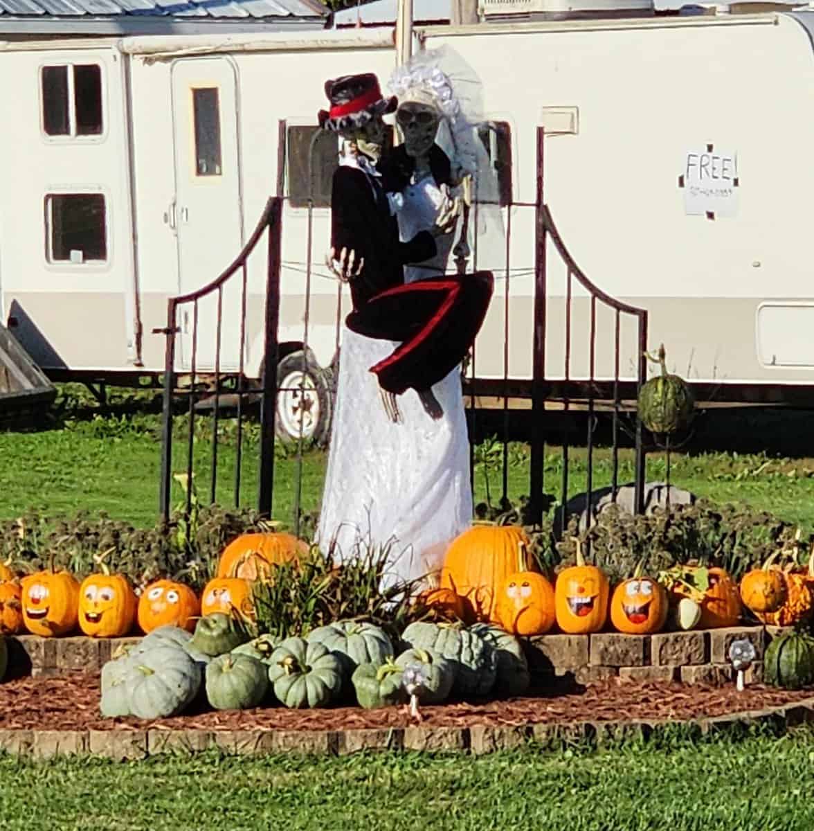 WYATTVILLE halloween wedding - Winona Journal