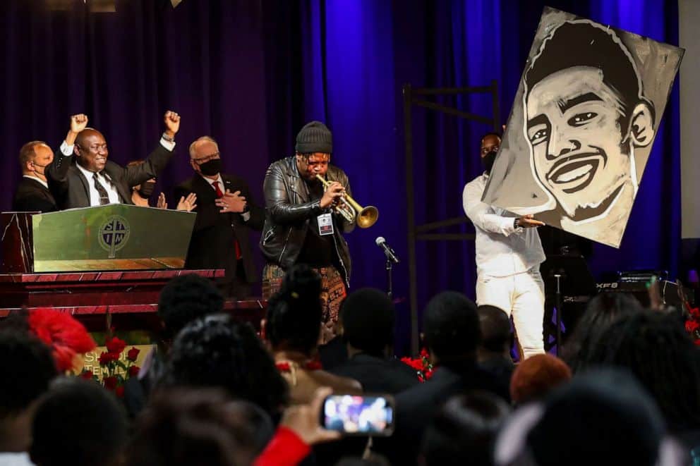 daunte-wright-funeral-painting-ss-jt-210422_1619115672319_hpEmbed_3x2_992 daunte wright funeral painting ss jt - Winona Journal